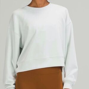 Lululemon Perfectly Oversized Cropped Crew *Softstreme
Ocean Air